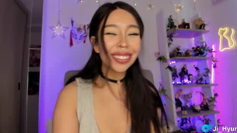 Snapshot of ji_hyun chatting on 09-09-25, 10:31 Ji online show from 09-09-25, 10:31