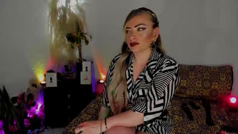 jianilnescoth online show from 09-11-25, 06:57