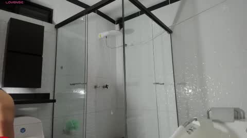 Snapshot of jilary__clinton chatting on 01-07-26, 02:14 jilary__clinton online show from 01-07-26, 02:14