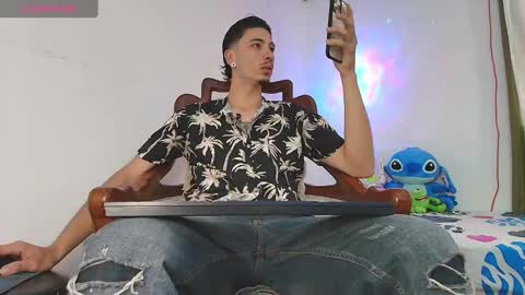 Snapshot of jimm66_ chatting on 09-10-25, 01:00 Jimm  Independent Model  online show from 09-10-25, 01:00