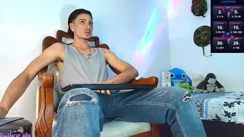 Snapshot of jimm66_ chatting on 10-23-25, 01:05 Jimm  Independent Model  online show from 10-23-25, 01:05