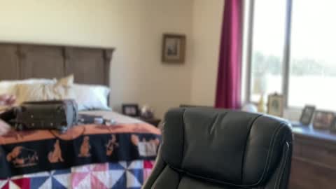 Snapshot of jimmyaaron chatting on 01-26-25, 07:41 Dad of Three online show from 01-26-25, 07:41