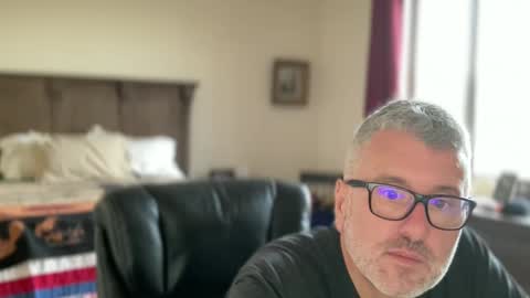 Snapshot of jimmyaaron chatting on 02-19-25, 03:05 Dad of Three online show from 02-19-25, 03:05