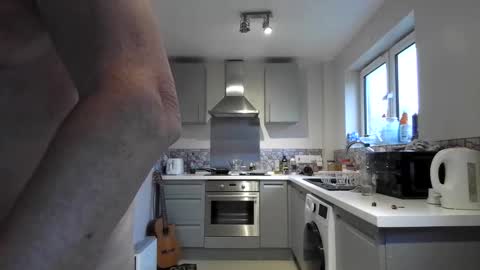 Jim Redgewell online show from 09-19-25, 04:18