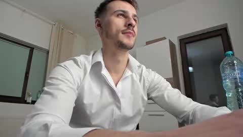 Snapshot of jimmys_style chatting on 10-17-25, 04:31 AlphaJimmy online show from 10-17-25, 04:31