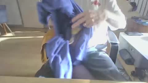 jin16000 online show from 09-26-25, 03:49