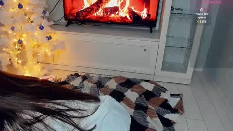 Jinny online show from 12-14-25, 06:12