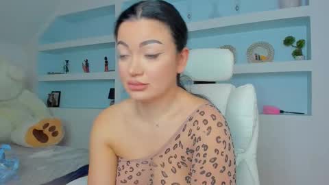 Juliee online show from 12-02-25, 06:58