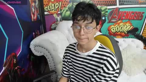 Snapshot of jisus_cat chatting on 01-18-25, 07:04 Jisus online show from 01-18-25, 07:04