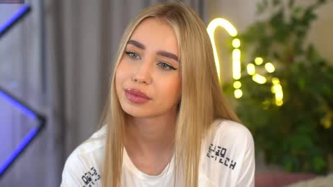 Jenny online show from 04-05-26, 08:22