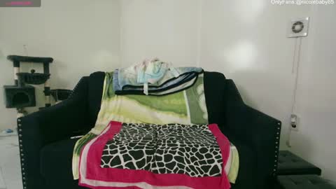 Snapshot of jjjust4fun1985 chatting on 12-07-24, 01:25 Nicole Allen online show from 12-07-24, 01:25