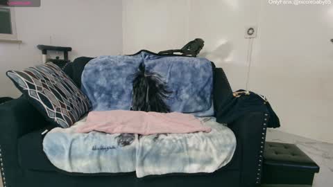 Snapshot of jjjust4fun1985 chatting on 01-10-25, 02:25 Nicole Allen online show from 01-10-25, 02:25