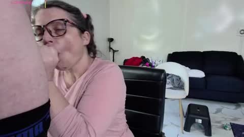 Snapshot of jjjust4fun1985 chatting on 09-09-25, 11:04 Nicole Allen online show from 09-09-25, 11:04