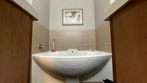 Snapshot of jlovindemsm chatting on 11-02-25, 10:39 Jimmy online show from 11-02-25, 10:39