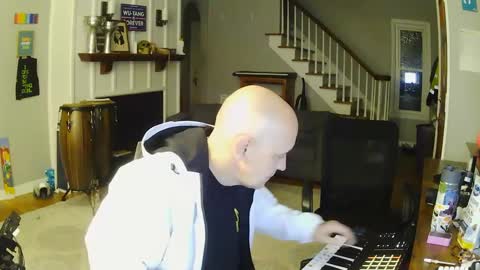 jmo0209 online show from 10-05-25, 06:01