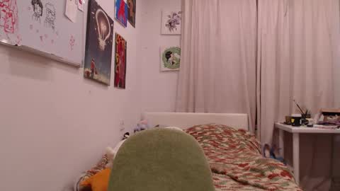 joan_kiss online show from 12-05-25, 03:41