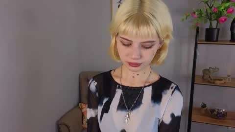 Sofia online show from 10-31-25, 08:37