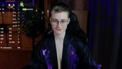 Snapshot of joan_night chatting on 04-20-26, 07:26 J online show from 04-20-26, 07:26