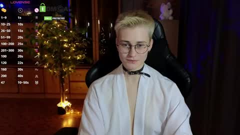 Snapshot of joan_night chatting on 05-14-26, 05:42 J online show from 05-14-26, 05:42