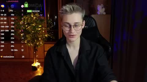 Snapshot of joan_night chatting on 05-27-26, 05:43 J online show from 05-27-26, 05:43