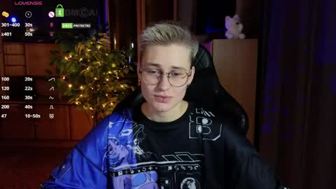 Snapshot of joan_night chatting on 05-28-26, 07:33 J online show from 05-28-26, 07:33