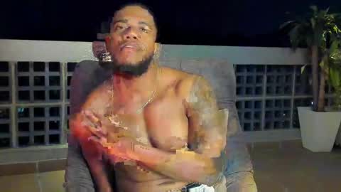 Snapshot of joan_saenz chatting on 12-21-24, 05:47 JOAN SAENZ online show from 12-21-24, 05:47