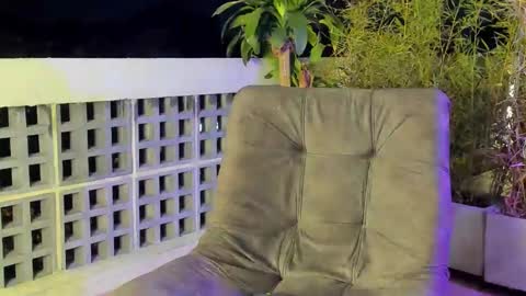 Snapshot of joan_saenz chatting on 12-25-24, 05:37 JOAN SAENZ online show from 12-25-24, 05:37