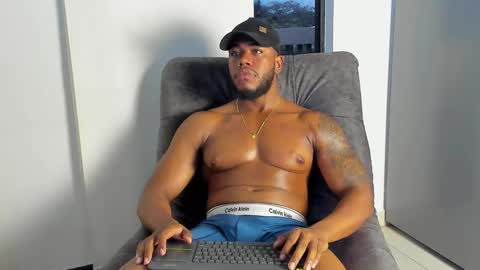 Snapshot of joan_saenz chatting on 12-29-24, 11:18 JOAN SAENZ online show from 12-29-24, 11:18