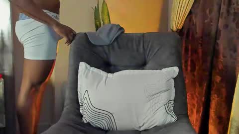 Snapshot of joan_saenz chatting on 03-06-25, 11:03 JOAN SAENZ online show from 03-06-25, 11:03