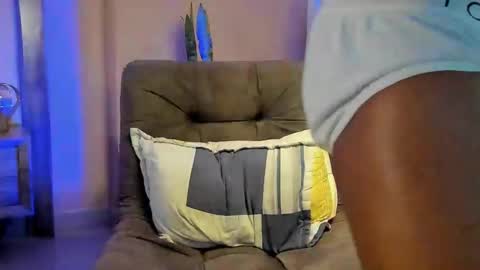 Snapshot of joan_saenz chatting on 03-12-25, 05:13 JOAN SAENZ online show from 03-12-25, 05:13