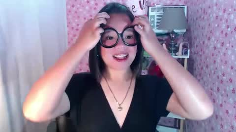 Snapshot of joanagorgeous chatting on 12-01-25, 11:43 Joana online show from 12-01-25, 11:43