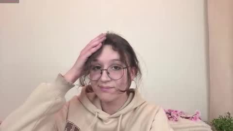 Nana online show from 12-15-25, 04:11