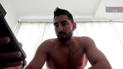 Snapshot of joao_batista_team chatting on 10-12-25, 01:43 JOAO BATISTA online show from 10-12-25, 01:43