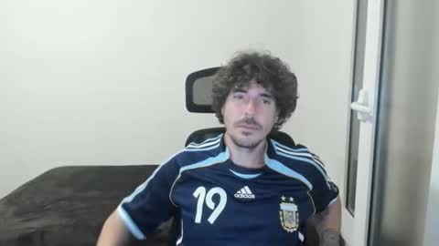 Snapshot of joaquin420_hot chatting on 02-20-26, 10:21 joaquin420_hot online show from 02-20-26, 10:21