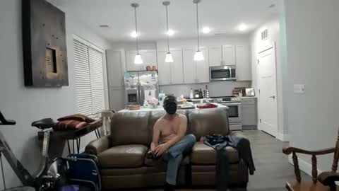 Snapshot of joe1997202399 chatting on 12-18-25, 12:17 joe1997202399 online show from 12-18-25, 12:17