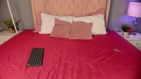 Emma  Joe online show from 12-04-25, 04:33