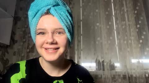 Snapshot of joeannfurgison chatting on 02-25-26, 07:07 Aurora online show from 02-25-26, 07:07