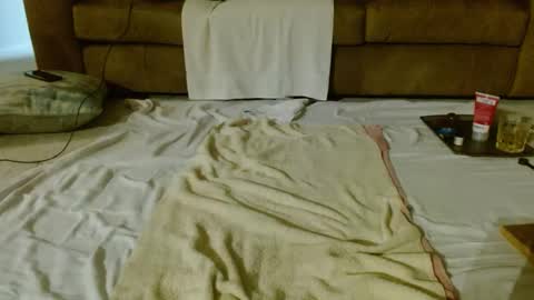 Snapshot of joepost321 chatting on 10-08-25, 03:48 joepost321 online show from 10-08-25, 03:48