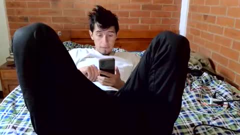 johan70nsexy online show from 04-12-26, 02:33