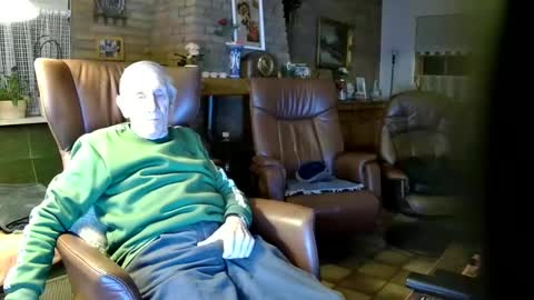johan7 heet online show from 12-14-24, 04:31