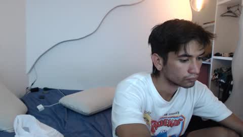 Snapshot of johan_03 chatting on 10-07-25, 08:06 johan online show from 10-07-25, 08:06