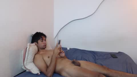 Snapshot of johan_03 chatting on 10-13-25, 03:23 johan online show from 10-13-25, 03:23