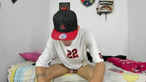 johan_and_antonella online show from 12-15-24, 06:37