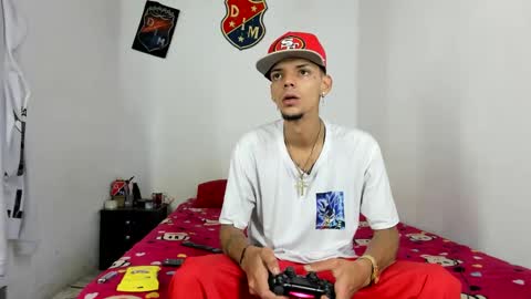 johan_and_antonella online show from 01-19-25, 09:45