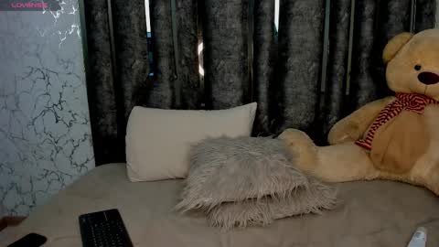 johana fox online show from 02-11-25, 10:15