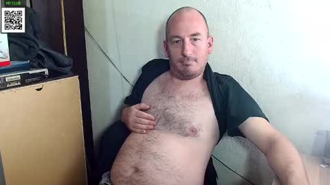 Snapshot of johanbarker chatting on 01-05-25, 10:50 Johan online show from 01-05-25, 10:50