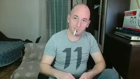 Snapshot of johanbarker chatting on 01-13-25, 08:15 Johan online show from 01-13-25, 08:15