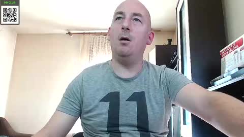 Snapshot of johanbarker chatting on 01-31-25, 12:18 Johan online show from 01-31-25, 12:18
