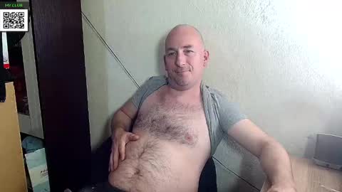 Snapshot of johanbarker chatting on 02-10-25, 05:19 Johan online show from 02-10-25, 05:19
