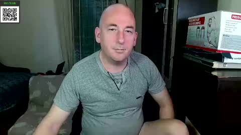 Snapshot of johanbarker chatting on 03-03-25, 04:58 Johan online show from 03-03-25, 04:58